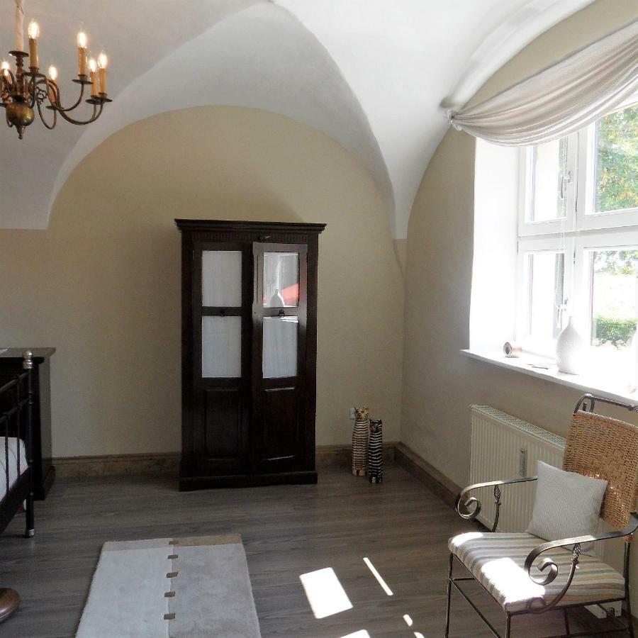 Herrenhaus Kunzwerda Bei Torgau - Aparthotel, Boardinghouse, Wohnen Auf Zeit Eksteriør billede