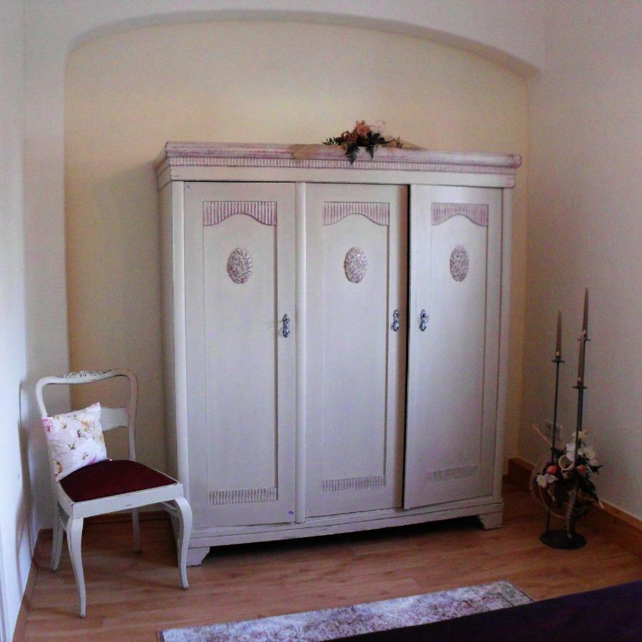Herrenhaus Kunzwerda Bei Torgau - Aparthotel, Boardinghouse, Wohnen Auf Zeit Eksteriør billede